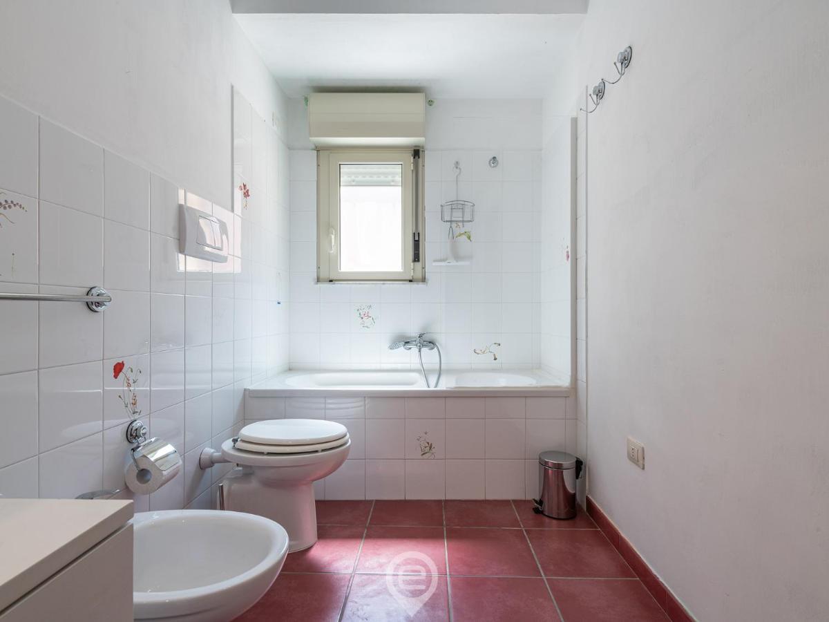 La Finestra Sul Corso Apartment Cagliari Ngoại thất bức ảnh